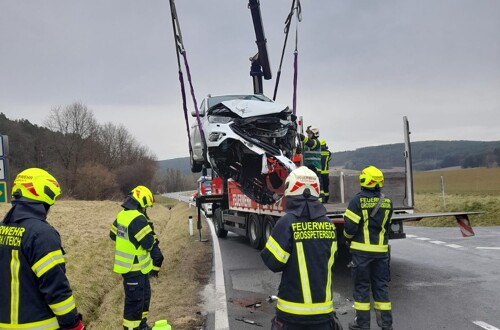 Fahrzeugbergung nach Auffahrunfall